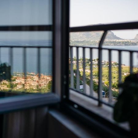 Hotel Villa Mare Altavilla Milicia Exterior photo