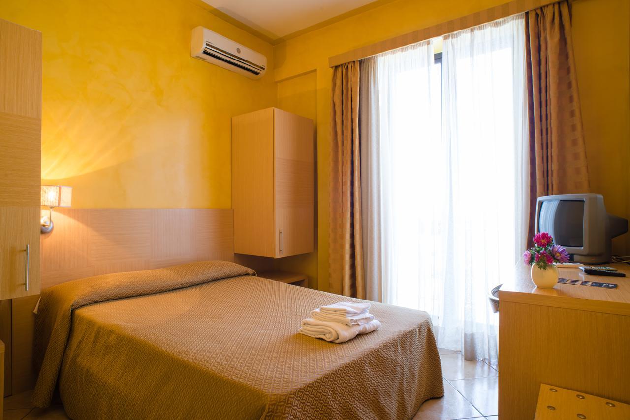 Hotel Villa Mare Altavilla Milicia Room photo