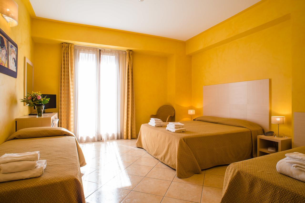 Hotel Villa Mare Altavilla Milicia Exterior photo