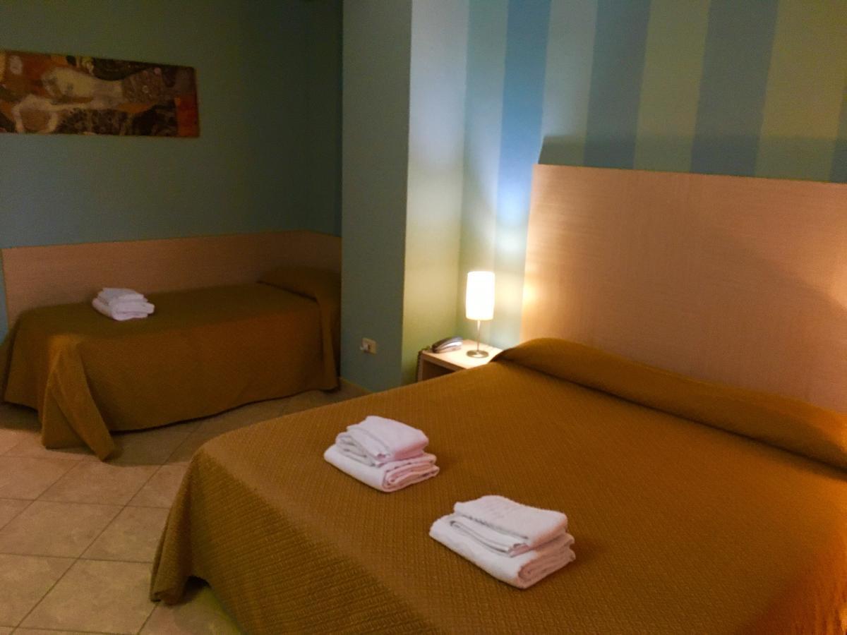 Hotel Villa Mare Altavilla Milicia Exterior photo